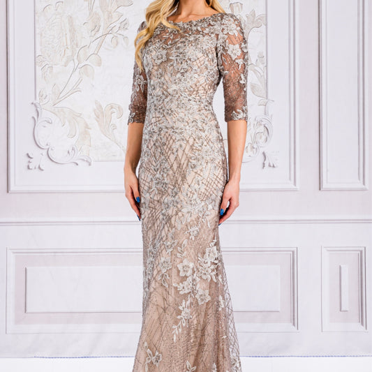 Vestido de media manga con bordado floral de Amelia Couture 7045