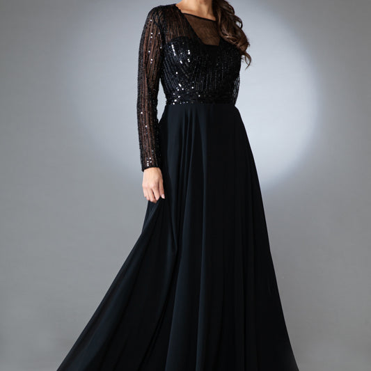 Vestido de gasa con mangas largas bordadas de Amelia Couture 7036