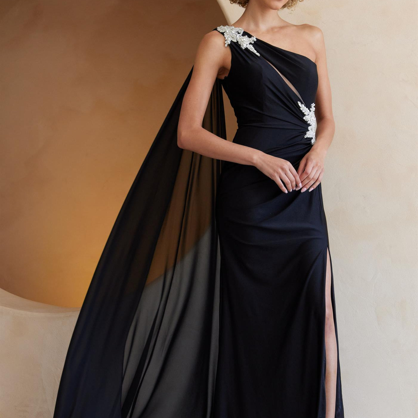 Amelia Couture 7056 - Vestido con hombros descubiertos