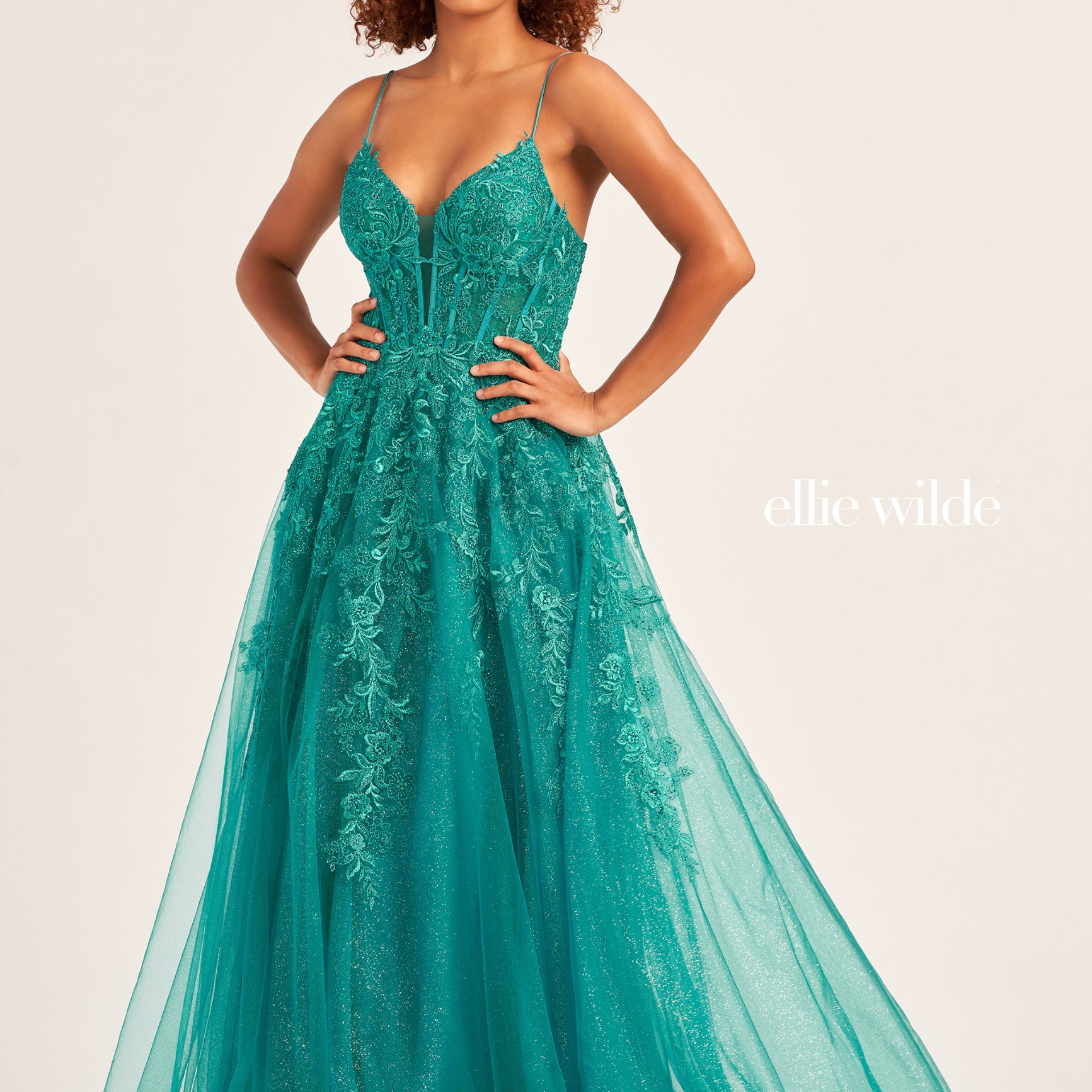 Vestido largo de Ellie Wilde EW34036