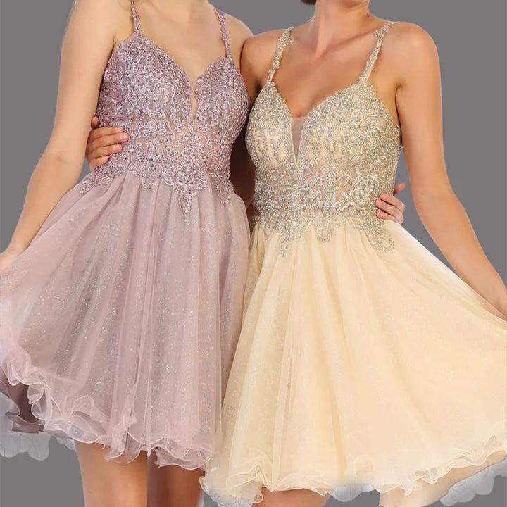 Vestido de cóctel de tul en línea A con apliques de encaje brillante MQ1693