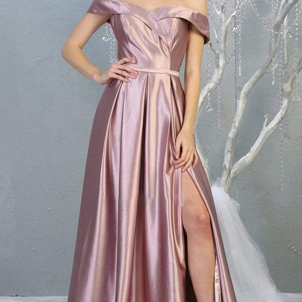 Vestido metálico de hombros descubiertos con sobrepelliz y gran abertura MQ1781