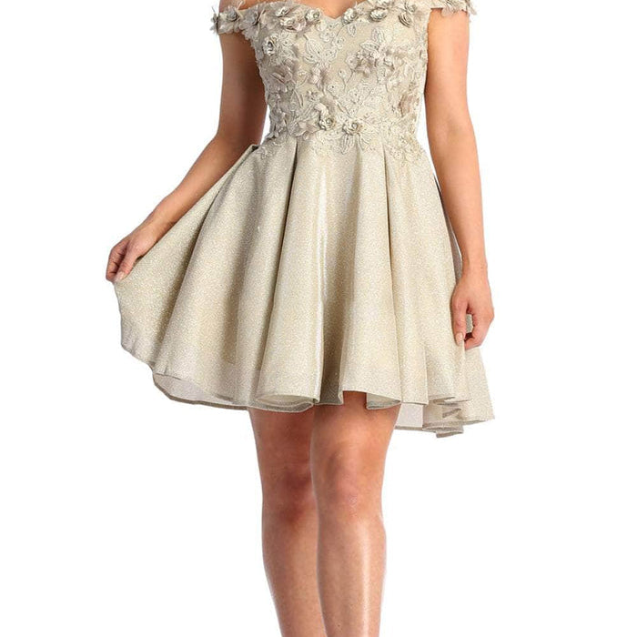 Vestido de cóctel con apliques florales y escote corazón MQ1906