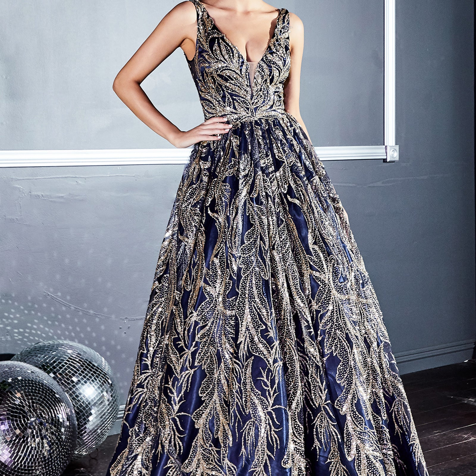 Vestido corte-A brillo floral J812 de Ladivine