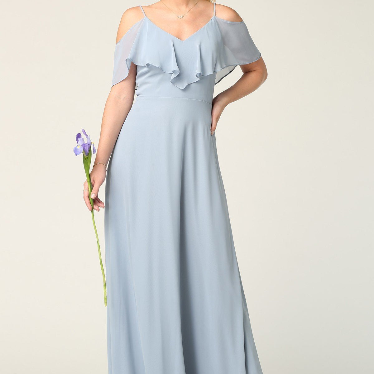 Vestido de dama de honor de gasa con hombros fríos y largo hasta el suelo EVA 3263