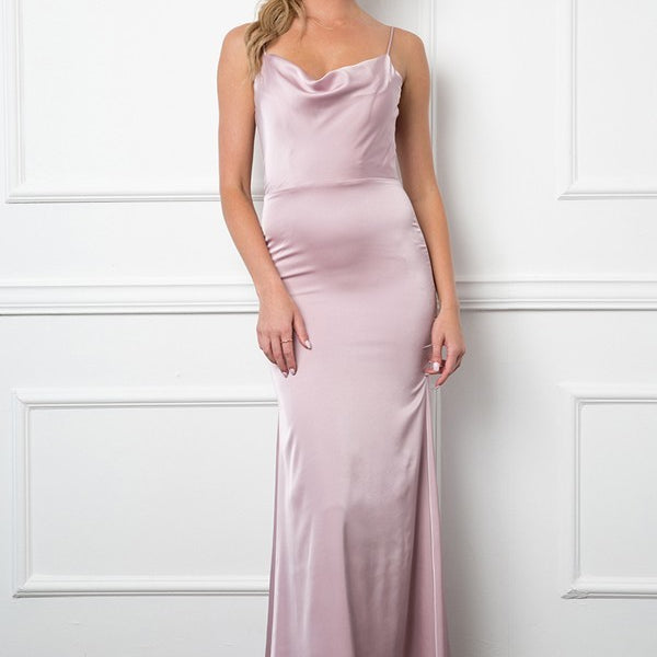 Vestido de gasa satinada con escote barco y vuelo EVA 3428