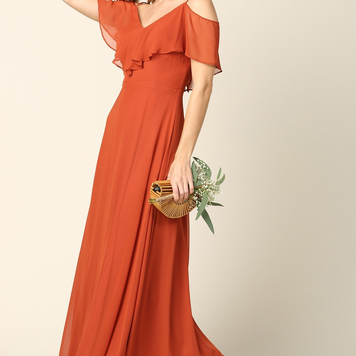 Vestido de dama de honor de gasa con hombros fríos y largo hasta el suelo EVA 3263