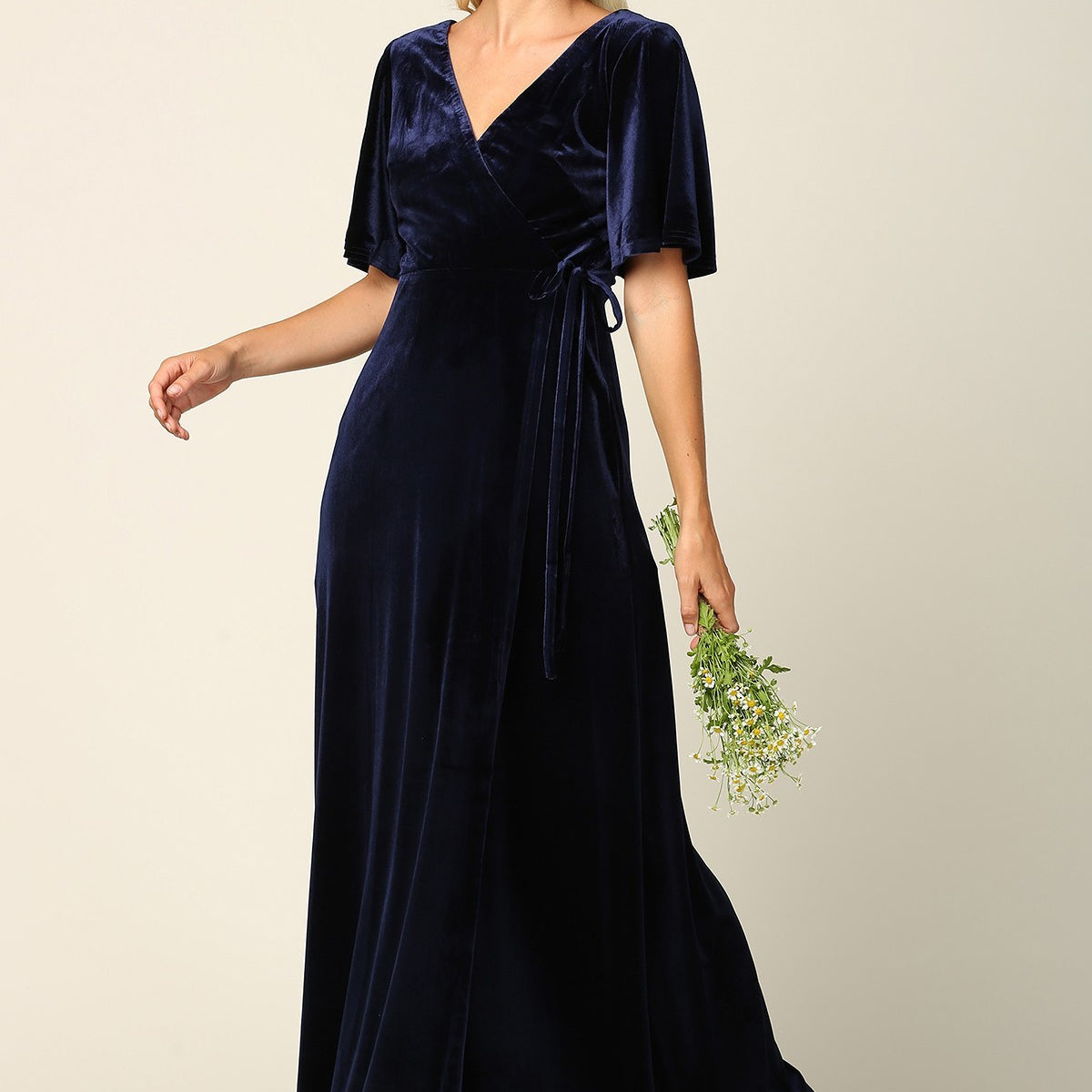 Vestido de terciopelo con mangas acampanadas y bolsillos EVA 3432