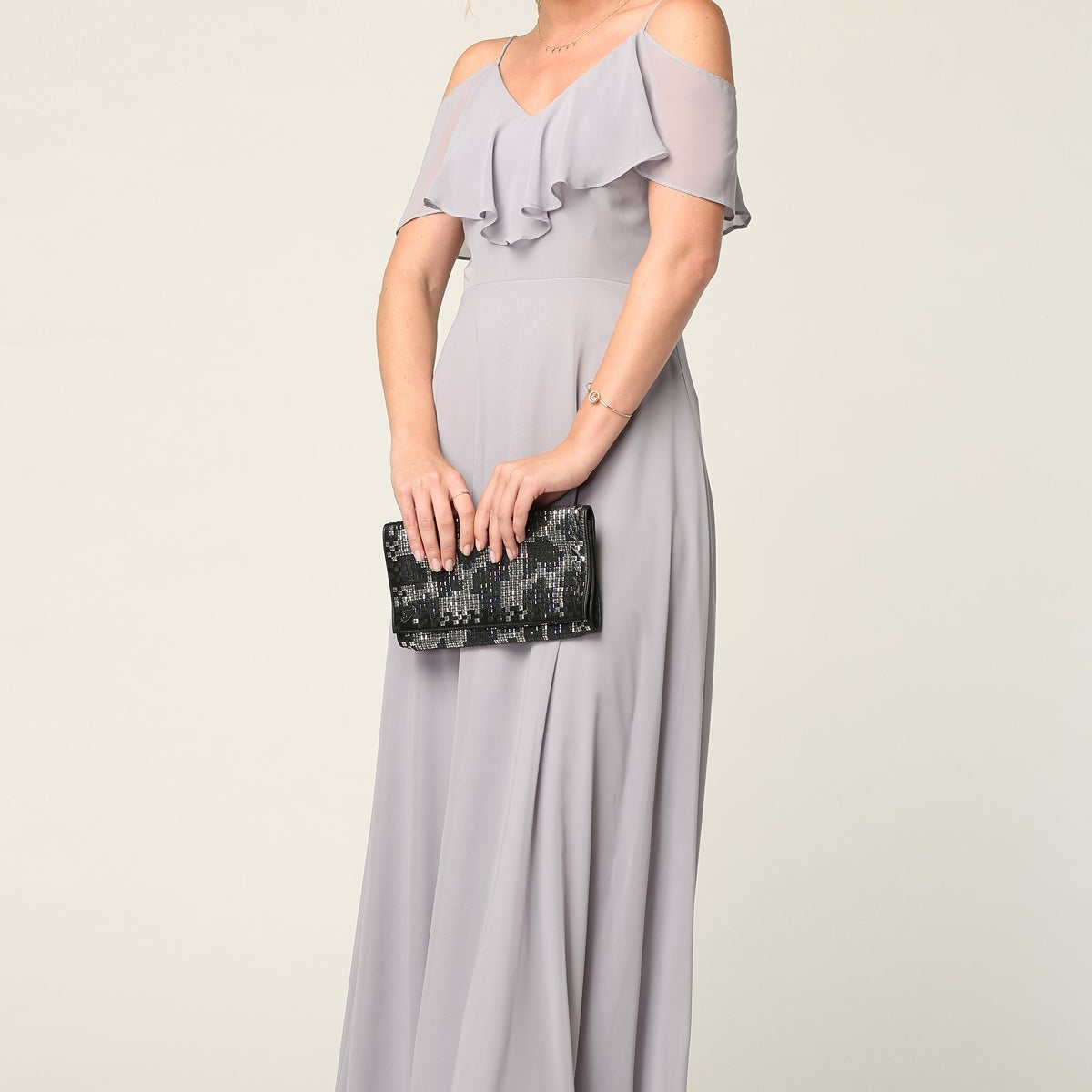 Vestido de dama de honor de gasa con hombros fríos y largo hasta el suelo EVA 3263