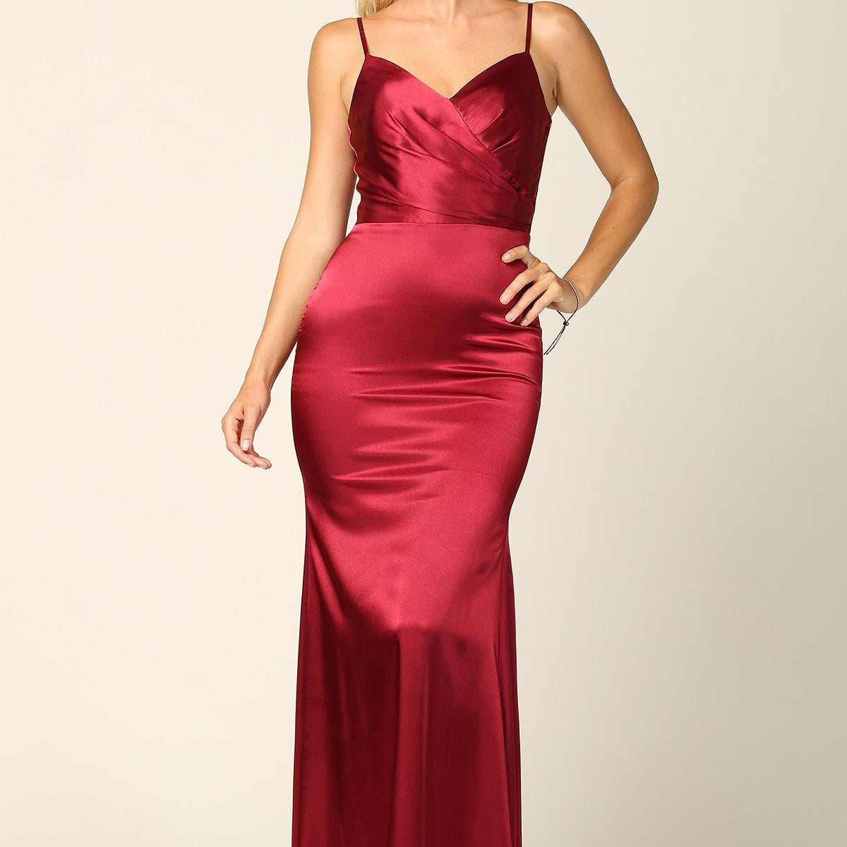 Vestido de gasa ajustado con tirantes finos y espalda encorsetada EVA 3409