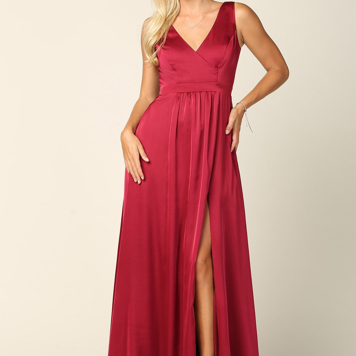 Vestido de gasa satinada sin mangas con escote en V, abertura frontal y bolsillos EVA 3423