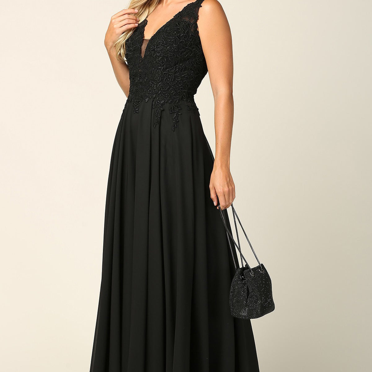 Vestido de gasa sin mangas con apliques monocromos en el corpiño EVA 5201