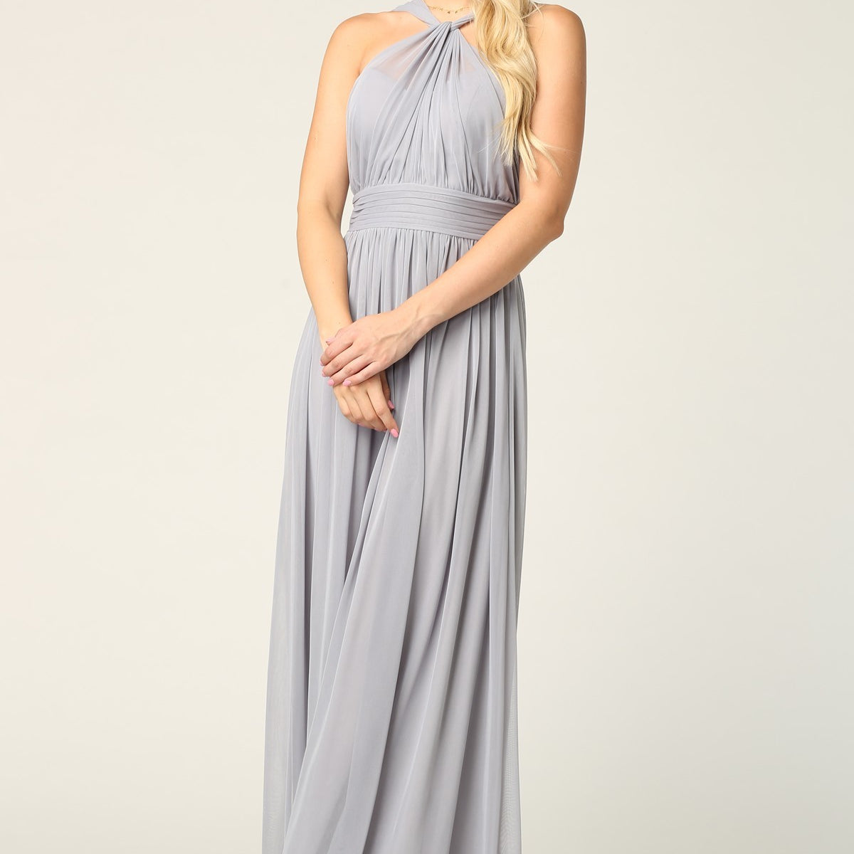 Vestido de gasa elástica con escote halter y cintura plisada EVA 3206