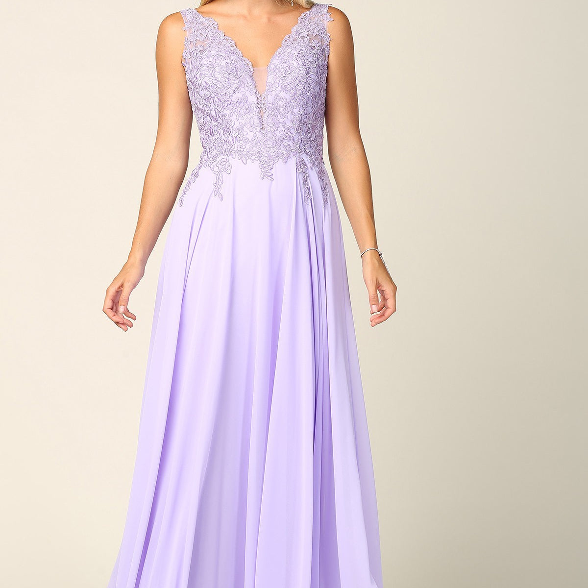 Vestido de gasa sin mangas con apliques monocromos en el corpiño EVA 5201