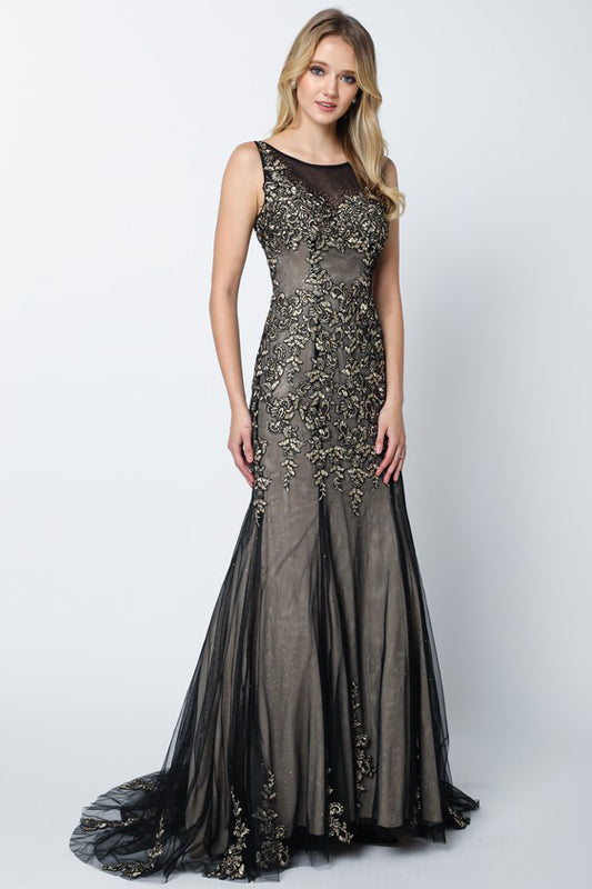 Vestido de sirena con apliques de encaje de Juliet 656