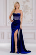 Vestido de fiesta de terciopelo con aberturas y sin tirantes de Amelia Couture 5051