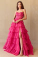 Vestido de corte A con capas y sin tirantes de Amelia Couture 9053