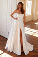 Vestido de novia de satén sin tirantes y corte A de Juliet JT2885CW