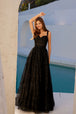 Vestido de novia evasé con apliques y escote corazón de Juliet JT2495A