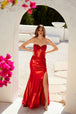 Vestido con abertura y sin tirantes metalizado de Juliet JT2578H