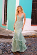 Vestido de sirena con escote en V de Nox Anabel G1368