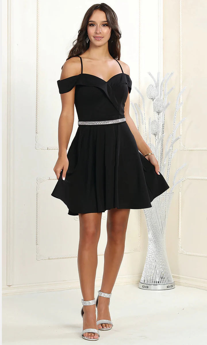 Vestido de cóctel en línea A con hombros fríos MQ1916