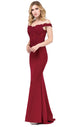 Vestido ajustado con apliques de encaje y hombros descubiertos Dancing Queen 2562