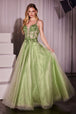 Vestido de tul sin mangas con apliques de Ladivine CC0881