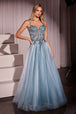 Vestido de tul sin mangas con apliques de Ladivine CC0881