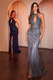 Vestido ajustado con abertura y escote halter con lentejuelas de Ladivine CC404