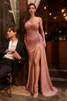 Vestido ajustado con corsé, sin tirantes y con abertura de Ladivine CD384
