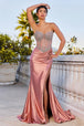 Vestido satinado sin tirantes con apliques de Ladivine CD736