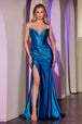 Vestido sin mangas con abertura de raso con pedrería de Ladivine CDS528
