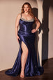 Vestido satinado de talla grande con pedrería y abertura de Ladivine CDS529C
