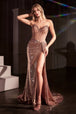 Vestido con abertura y corsé sin tirantes con lentejuelas de Ladivine CZ2407