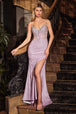 Vestido con brillo, escote en V, pedrería y abertura de Ladivine J4305
