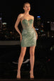 Vestido corto sin tirantes con purpurina de Ladivine J879