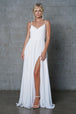Amelia Couture 477 Vestido largo sin mangas y cuello en V de gasa