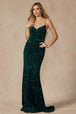 Vestido largo ajustado de terciopelo con lentejuelas sin mangas de Juliet 2406