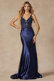 Vestido largo ajustado con corpiño bordado de Juliet 296