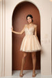 Vestido corto de pedrería de Nox Anabel F732