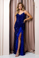 Vestido ajustado de lentejuelas y plumas de Nox Anabel R1059