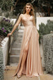 Vestido de novia de saten con escote palabra de honor y abertura de Ladivine 7485