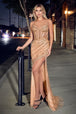 Vestido entallado con cuentas lineales de Ladivine CDS430