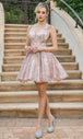 Vestido con escote en V y adornos Dancing Queen 3262