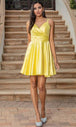 Vestido de cóctel con cuello en V y pliegues Dancing Queen 3320