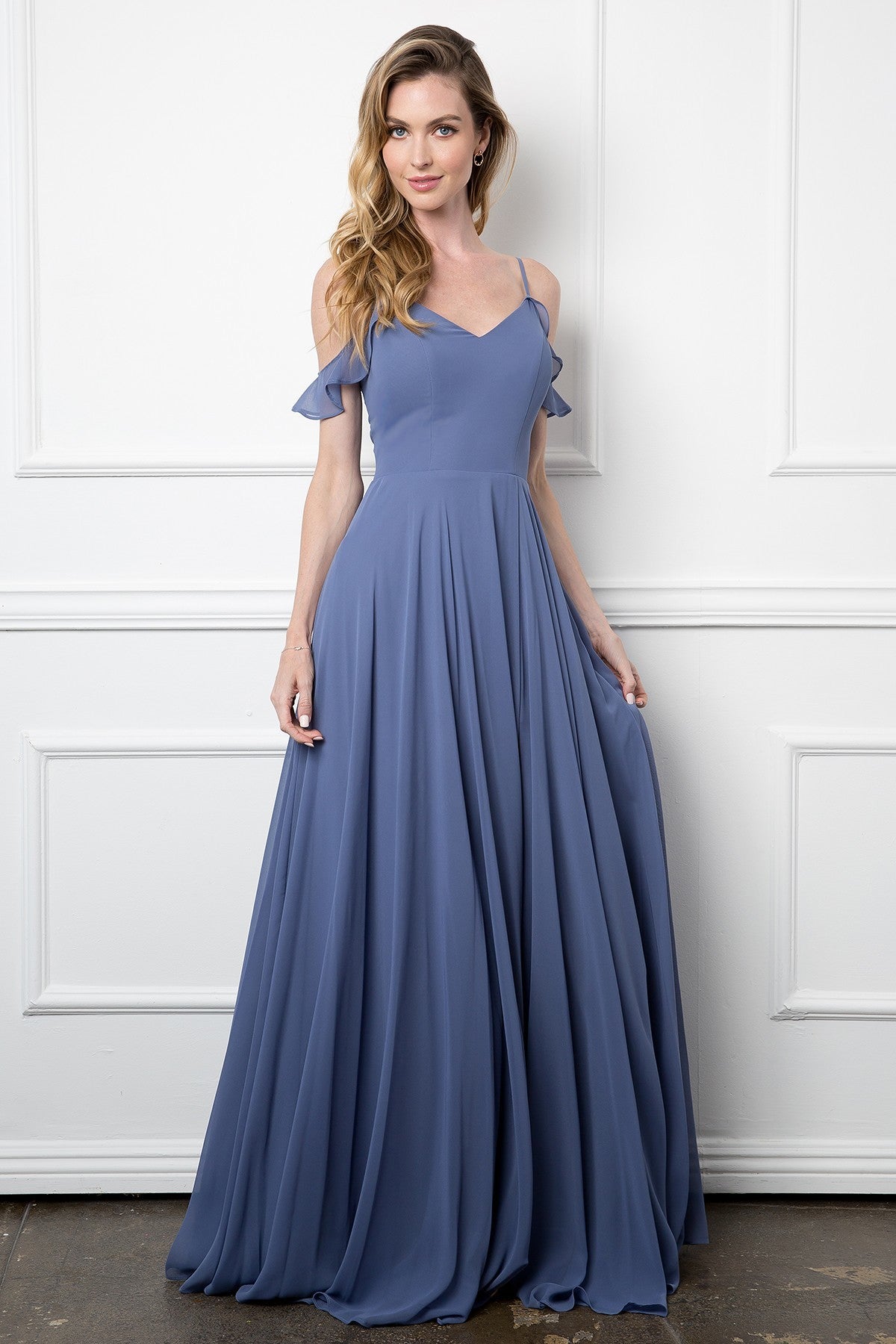 Vestido de gasa con manga volante, abertura frontal y bolsillos EVA 3447